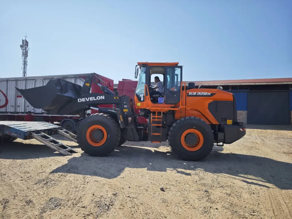 Cargador Frontal DEVELON SD320H